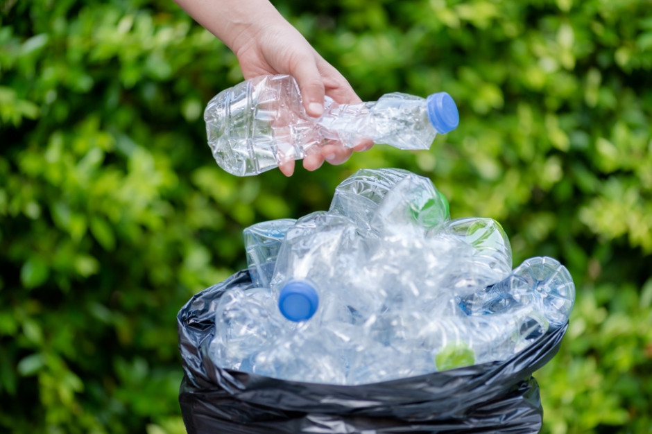 KAUCJA za PLASTIKOWE BUTELKI już od października 2025!
